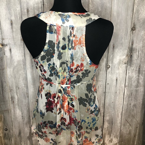 🌟NOT SOLD🌟Floral, sheer shirt - Picture 2 of 4